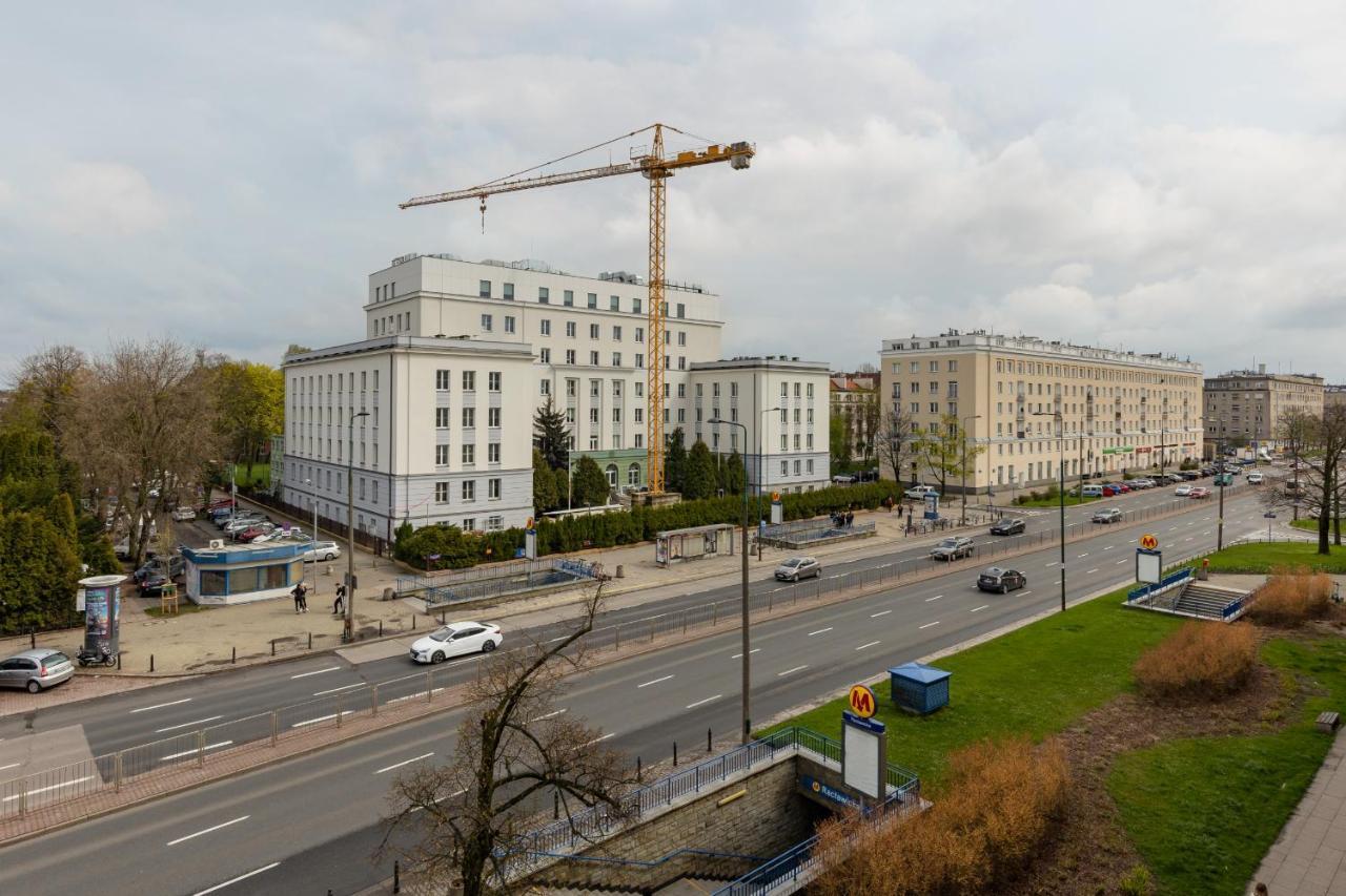 Metro Raclawicka Cozy Studio Apartment By Noclegi Renters Varsó Kültér fotó