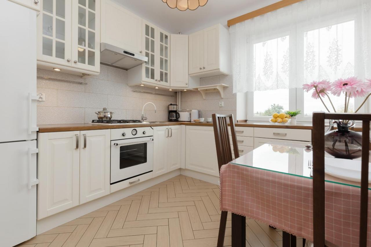 Metro Raclawicka Cozy Studio Apartment By Noclegi Renters Varsó Kültér fotó