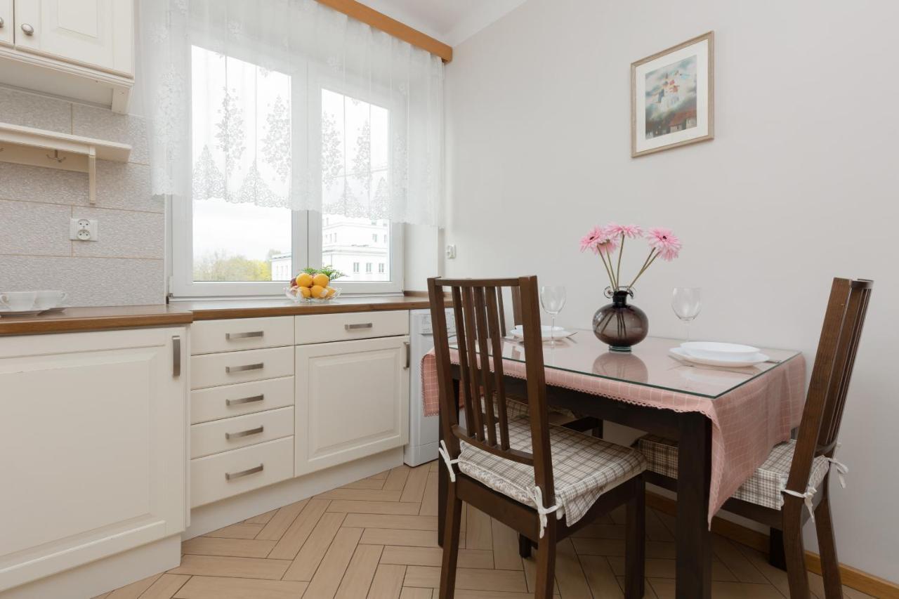 Metro Raclawicka Cozy Studio Apartment By Noclegi Renters Varsó Kültér fotó