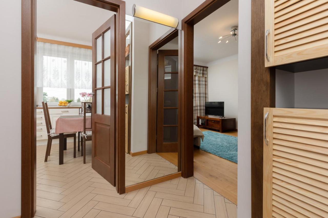 Metro Raclawicka Cozy Studio Apartment By Noclegi Renters Varsó Kültér fotó
